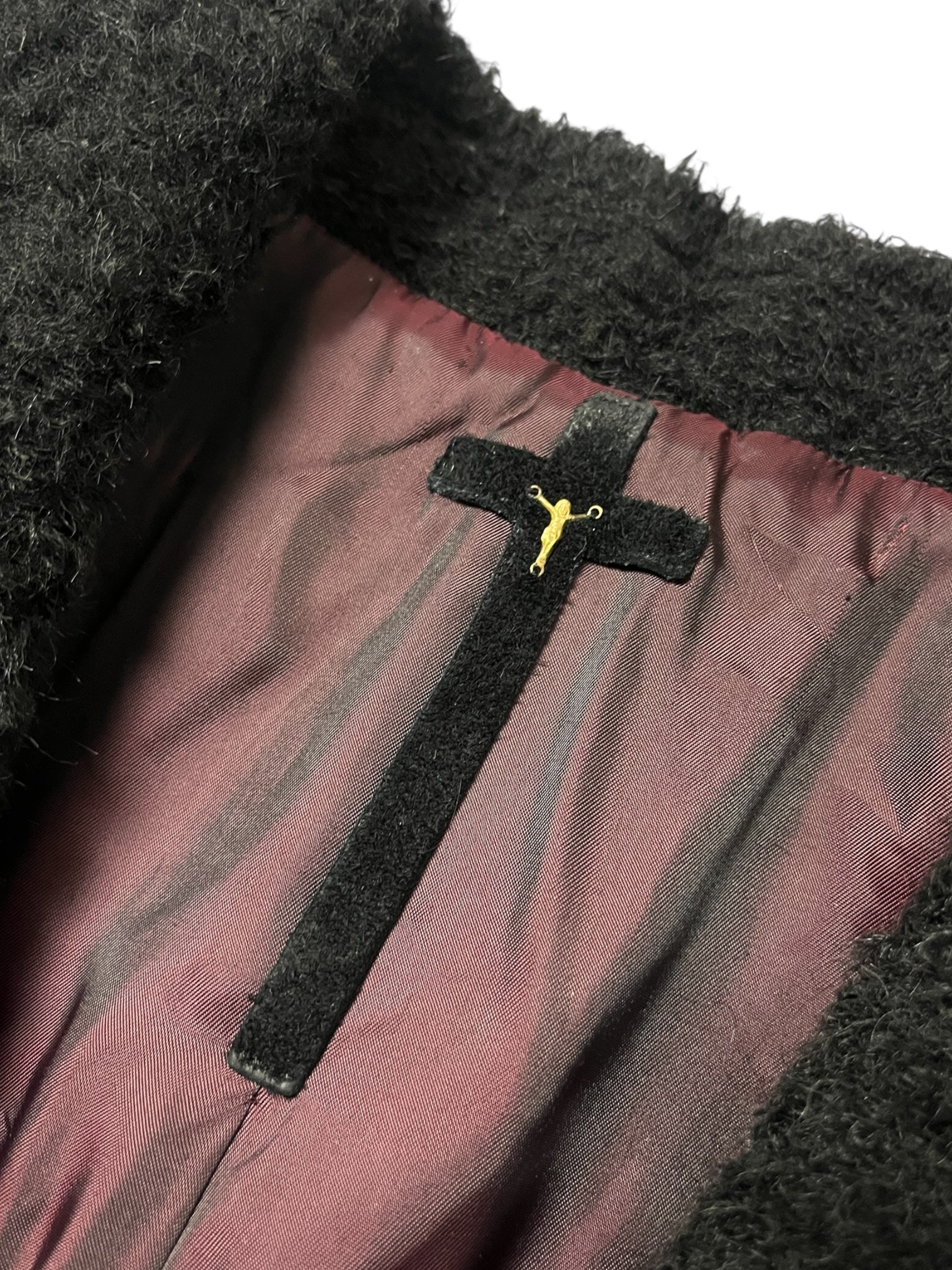 Black 00s back cross trench coat by Le Grande Bleu (L.G.B) featuring a stylish design and classic trench silhouette.