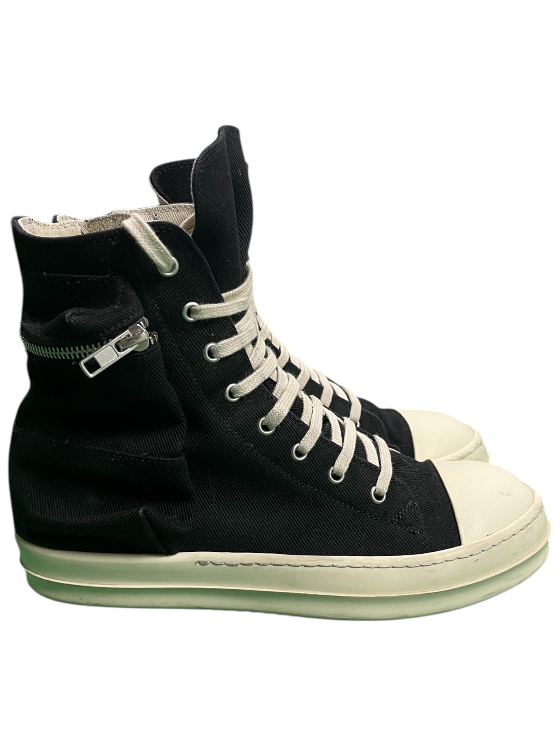 Rick Owens SS22 DRKSHDW Cargo Ramone sneakers with rugged design, featuring dark color and chunky sole details.