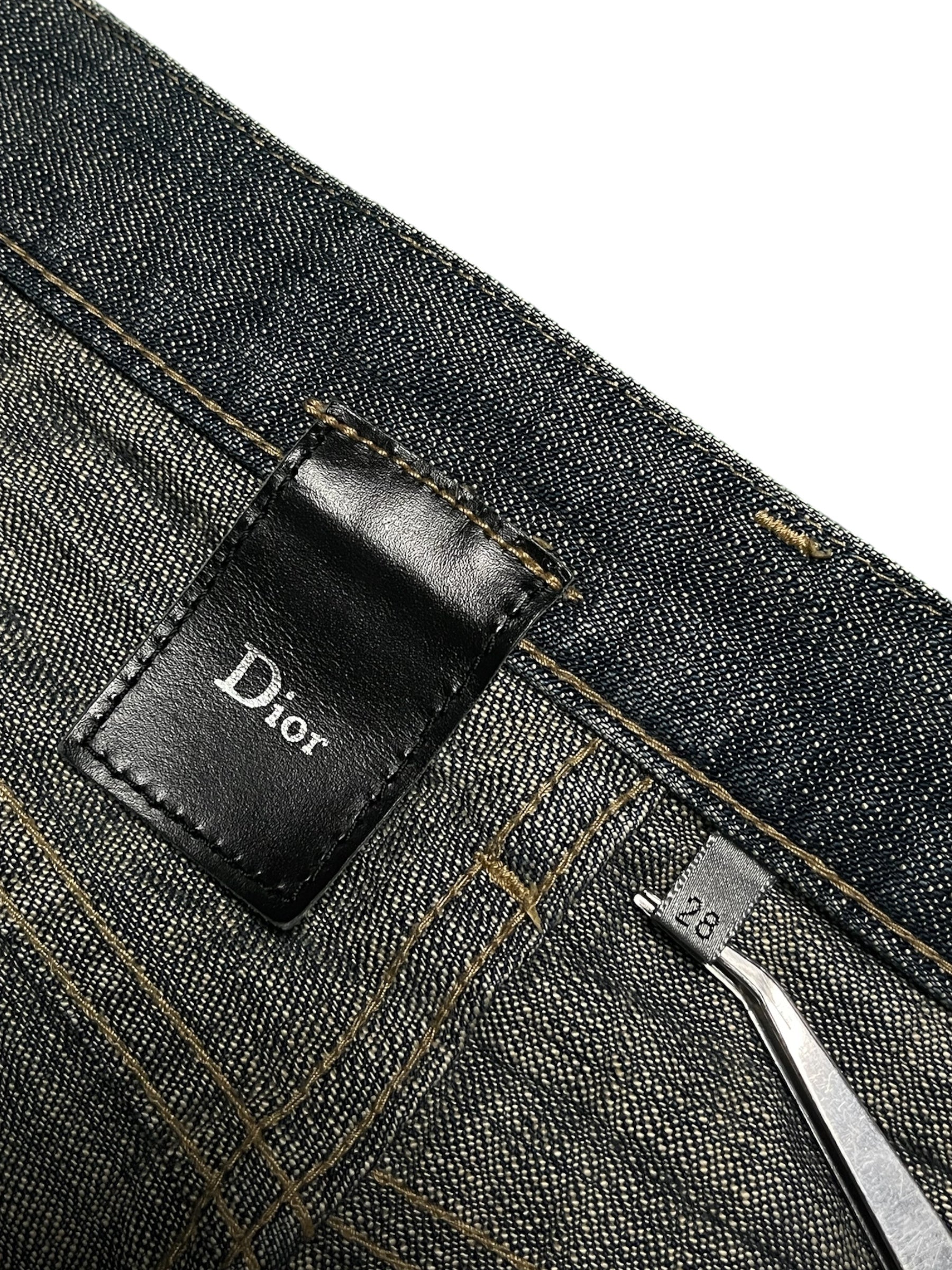 Dior SS05 “BECK” blue glitter denim pants with a slim fit and stylish design, featuring shimmering glitter accents.