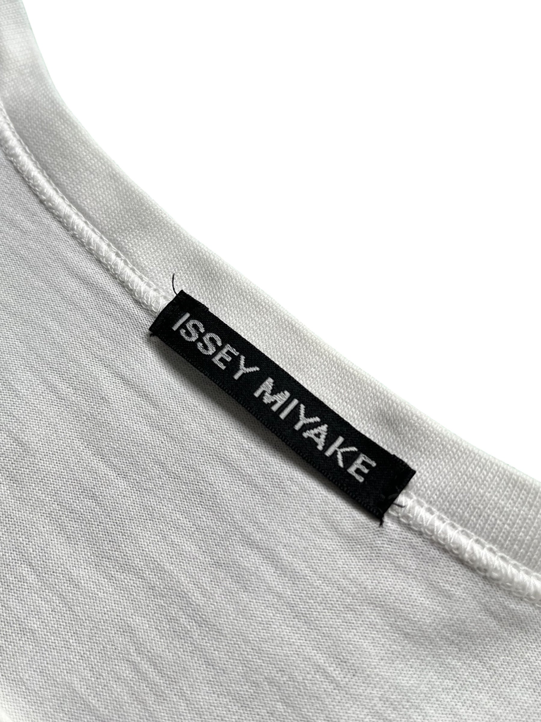 Issey Miyake SS06 quilted effect trompe-l'oeil T-shirt with textured design and casual fit, displayed on a neutral background.